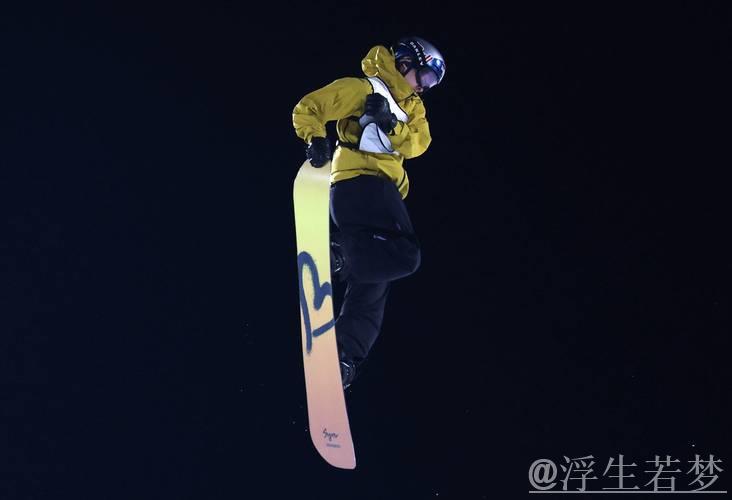 高大礼与逄储源在单板滑雪资格赛中未能晋级