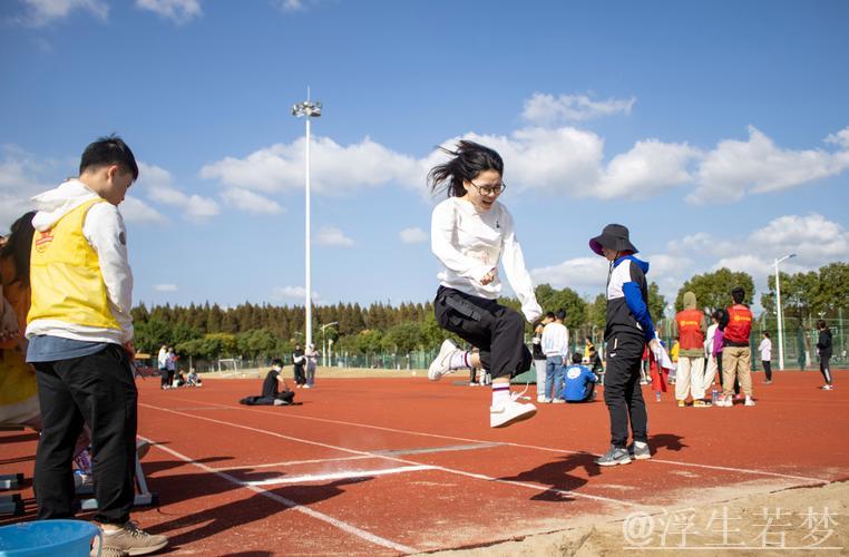 春日奔跑：大自然中的运动课堂